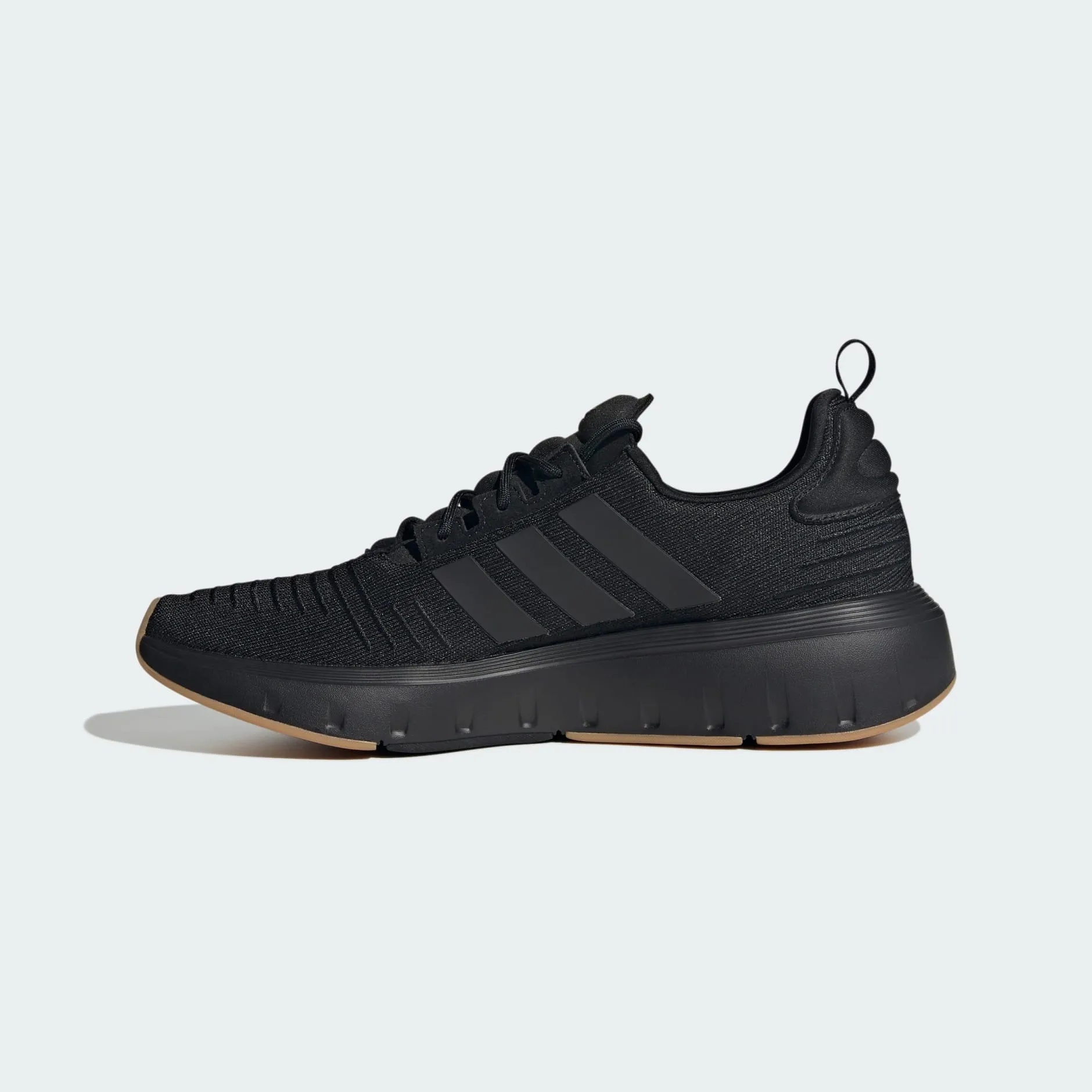 ADIDAS SWIFT RUN - BLACK