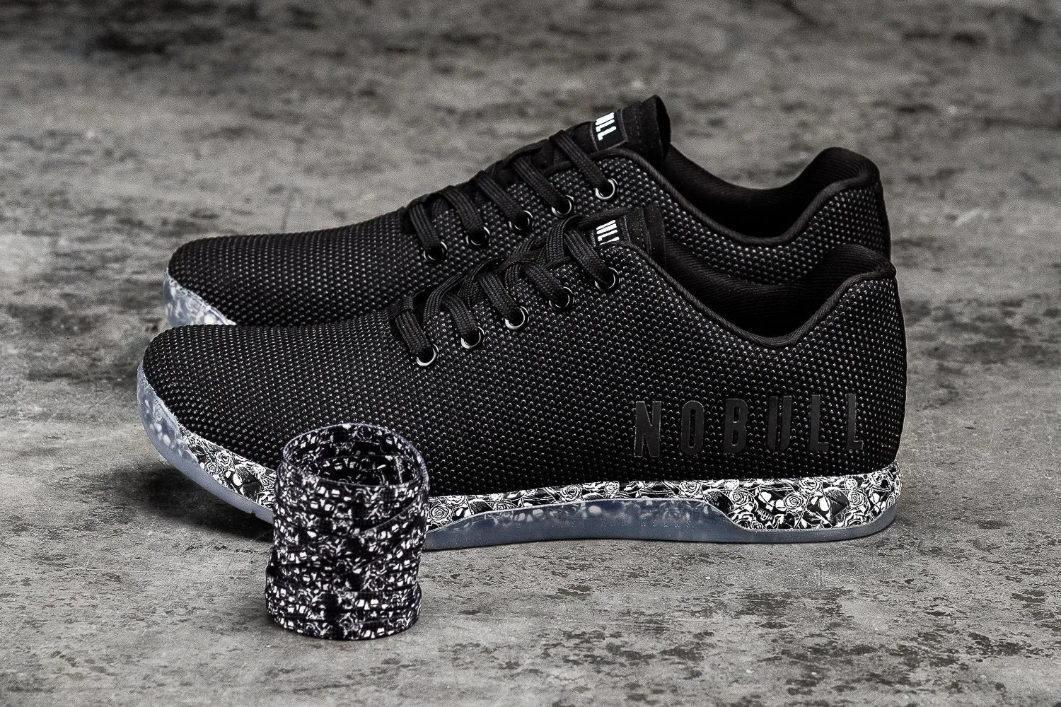 BLACK HEARTS TRAINER (WOMEN'S)