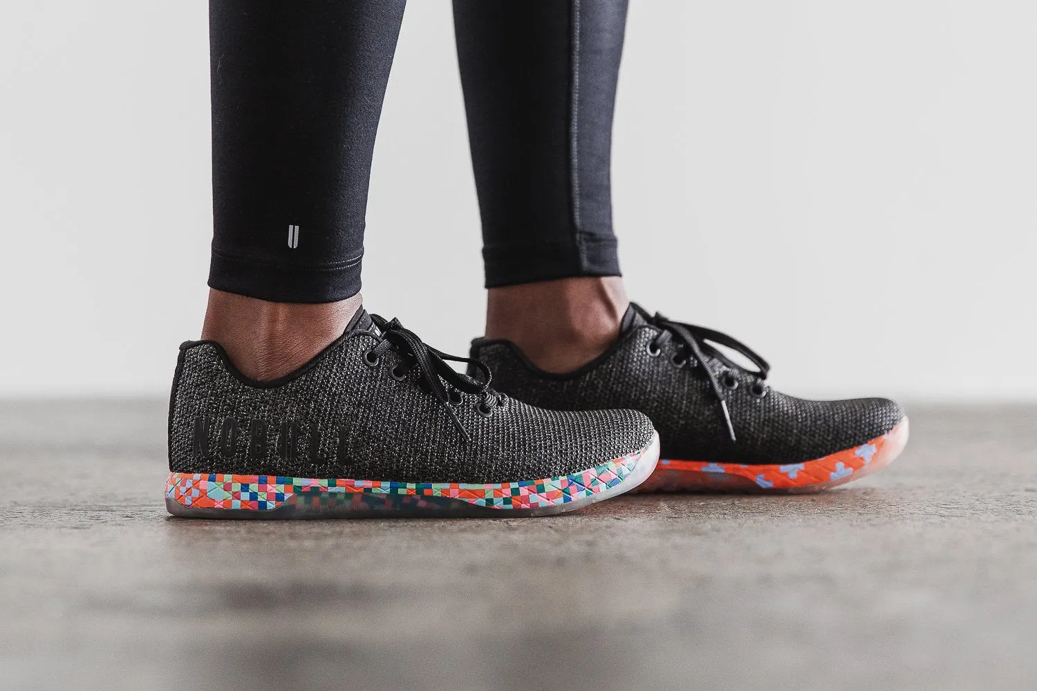 BLACK HEATHER PIXEL TRAINER (WOMEN'S)