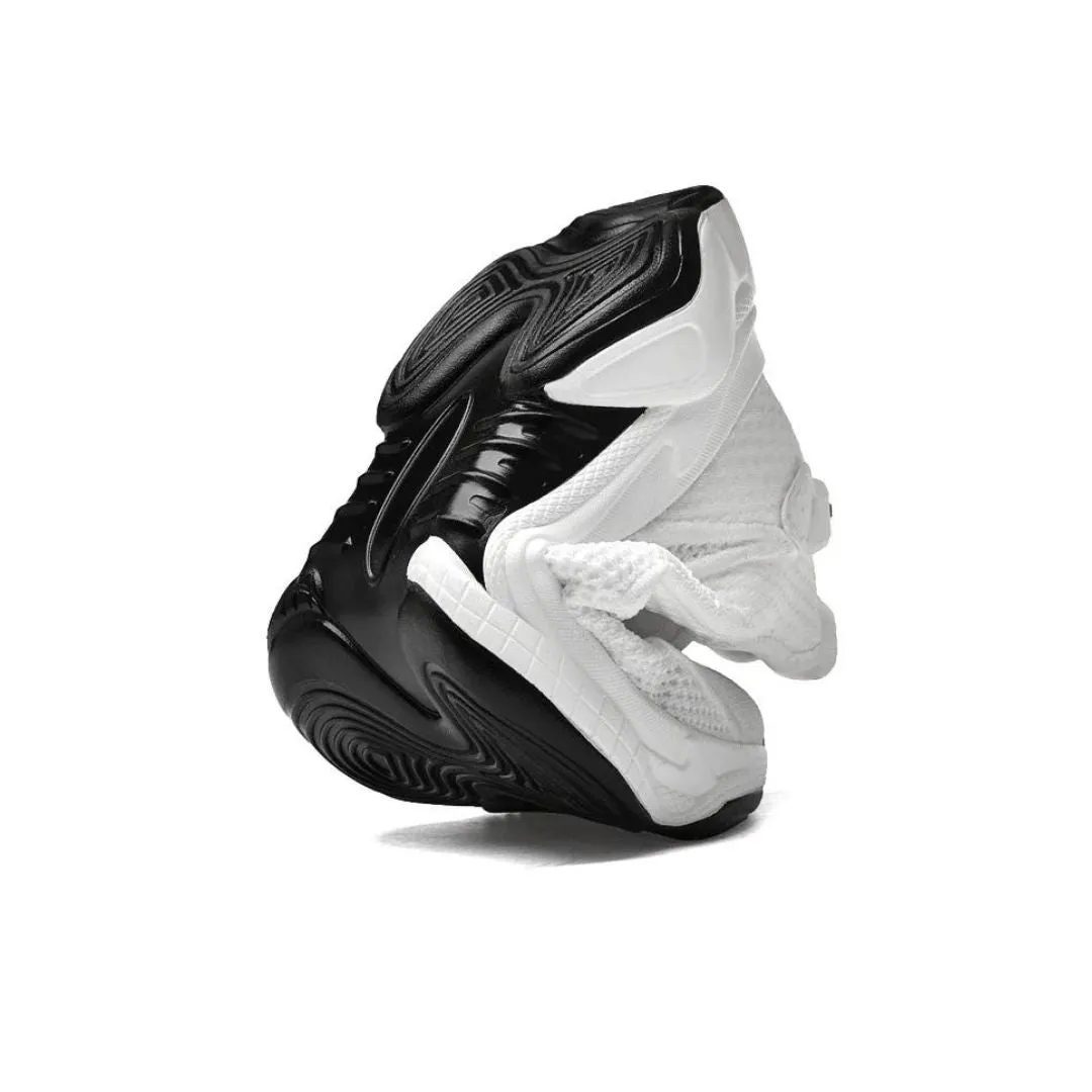 Daryl  Lightweight Performance Trainers
