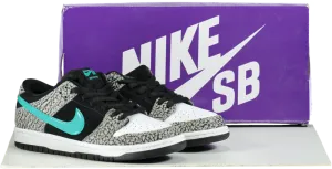 Nike BQ6817 Grey/Clear Jade-Black Dunk Low Pro Trainers UK 6.5 