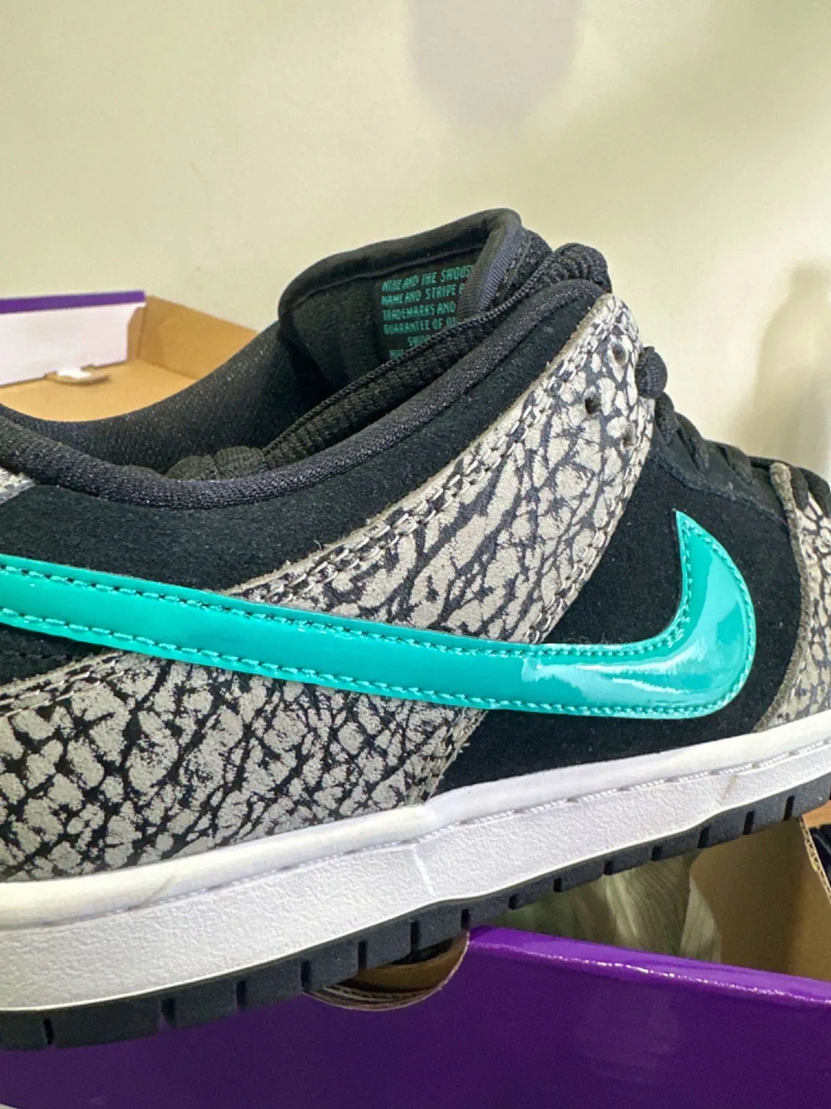 Nike BQ6817 Grey/Clear Jade-Black Dunk Low Pro Trainers UK 6.5 