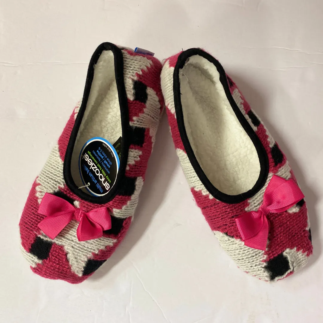 Snoozies Cozy Little Foot Covering (Multi-Artisan)