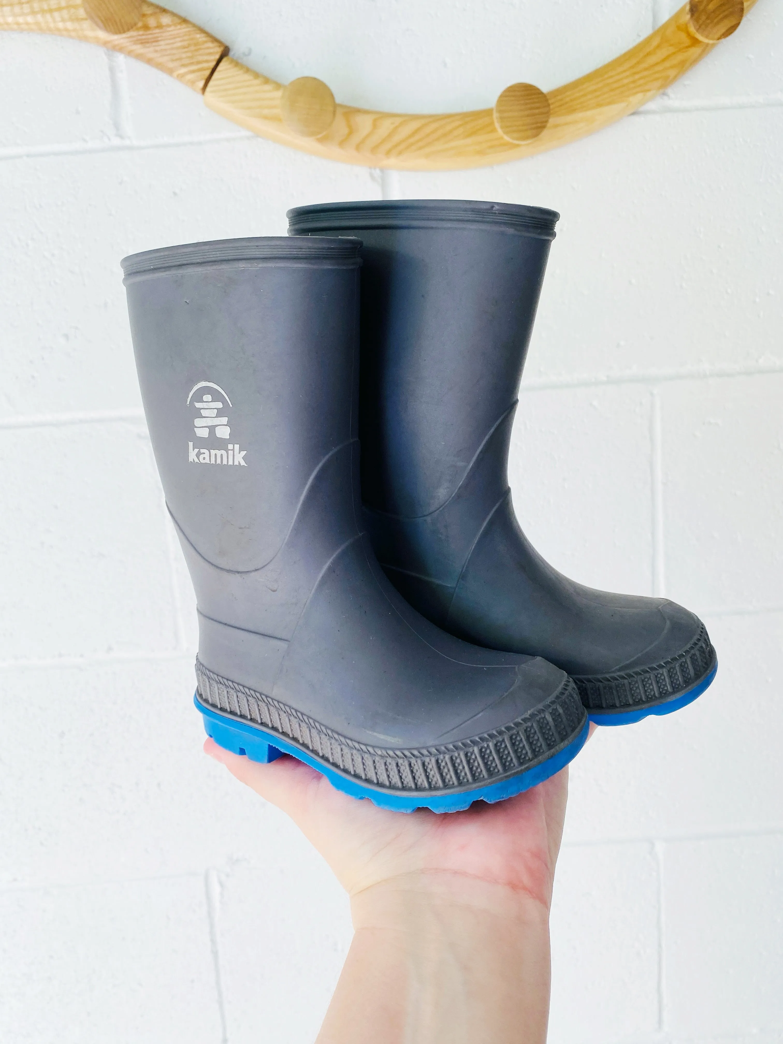 Stomp Charcoal   Blue Rain Boots, size 7