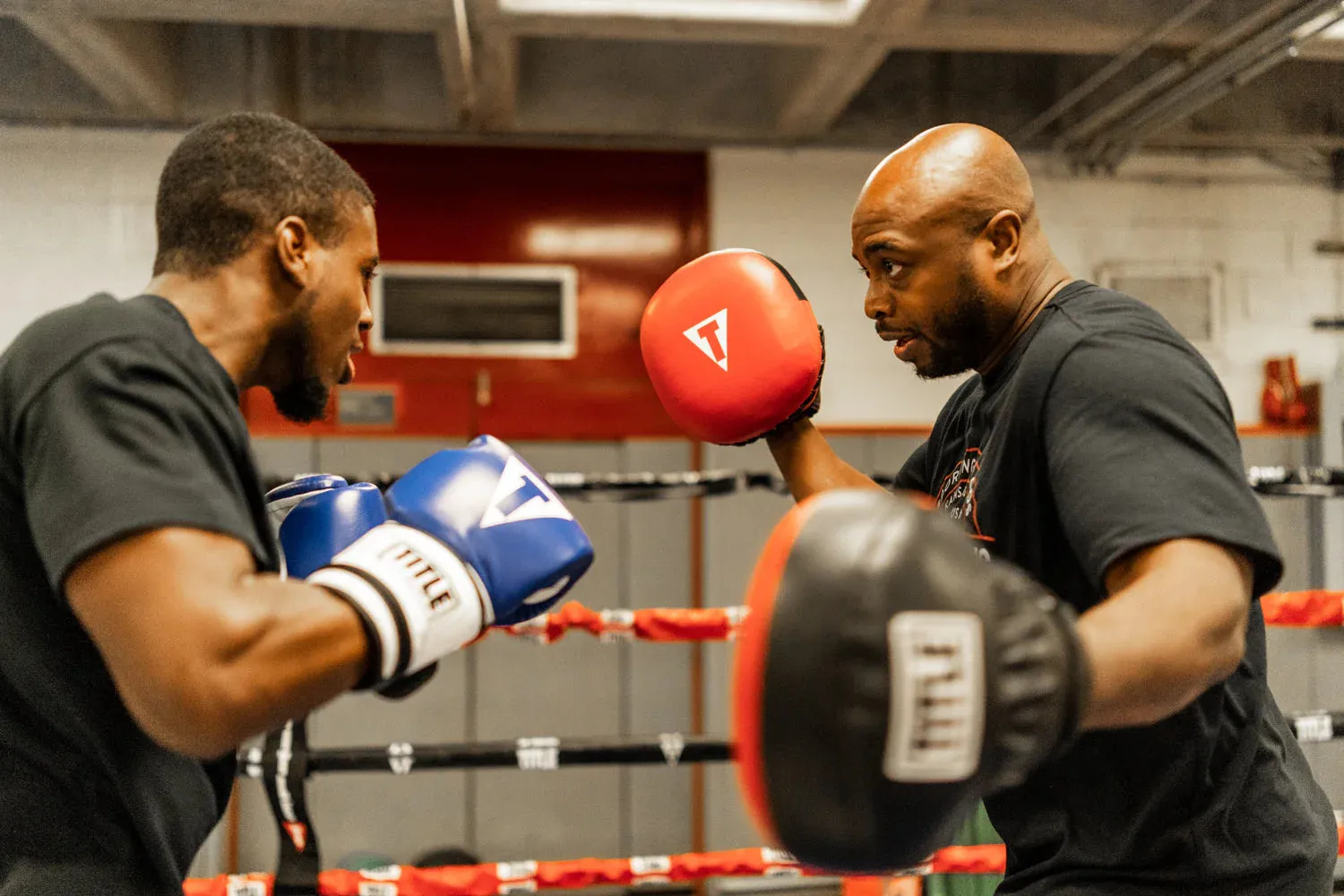 TITLE Boxing Double Stuff Jumbo Punch Mitts